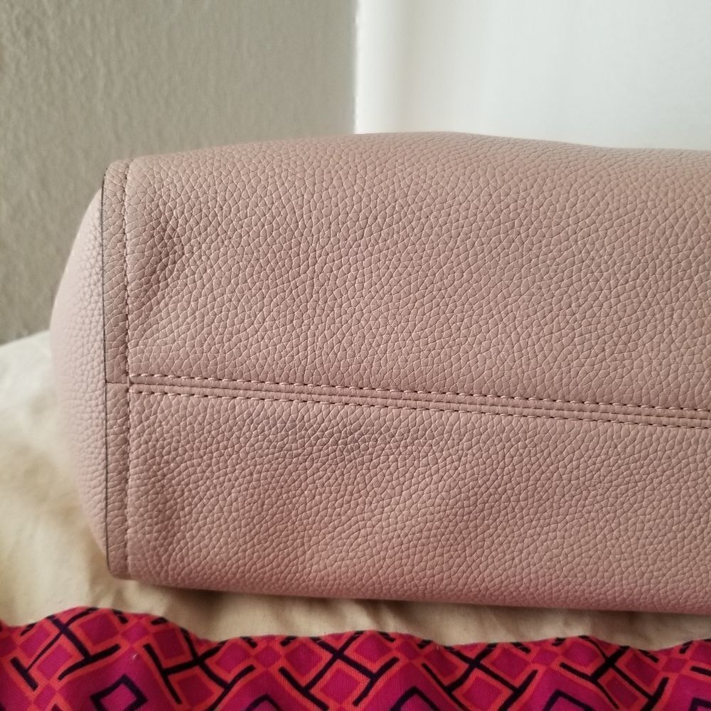 Tory Burch Carson Shoulder Bag - Picture 11 of 11